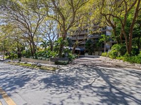 2901 S Bayshore Dr 2H, Miami FL 33133