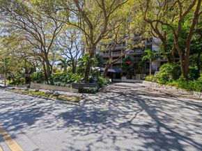 2901 S Bayshore Dr 2H, Miami FL 33133