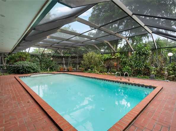 7380 SW 130th St, Pinecrest FL 33156