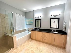 317 NE 7th St 317, Fort Lauderdale FL 33304