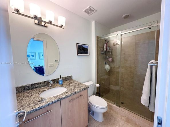317 NE 7th St 317, Fort Lauderdale FL 33304