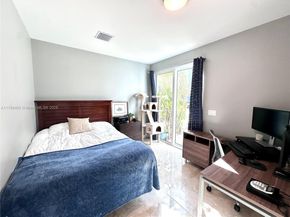 317 NE 7th St 317, Fort Lauderdale FL 33304