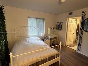 2548 Centergate Dr 301, Miramar FL 33025