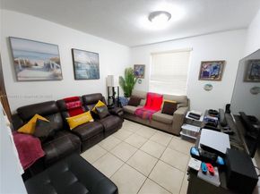 3064 SE 1st Dr 3, Homestead FL 33033
