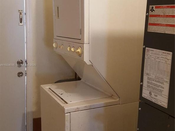 1870 NE 179th St, North Miami Beach FL 33162