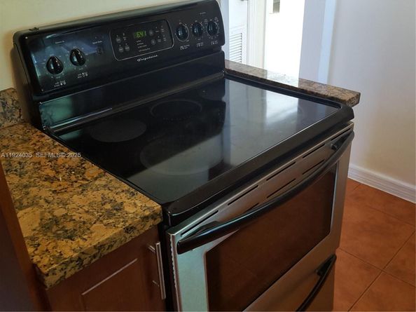 1870 NE 179th St, North Miami Beach FL 33162