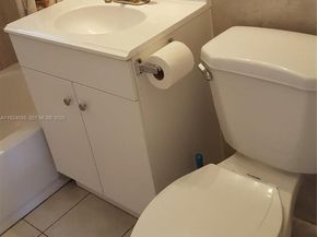 1870 NE 179th St, North Miami Beach FL 33162