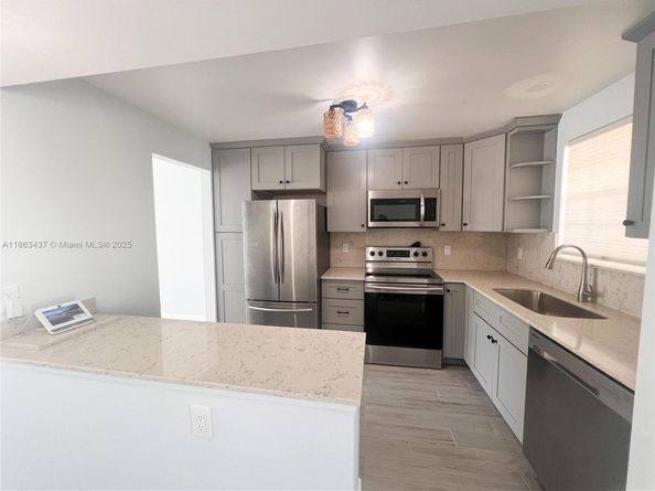 769 Jeffery St 2205, Boca Raton FL 33487