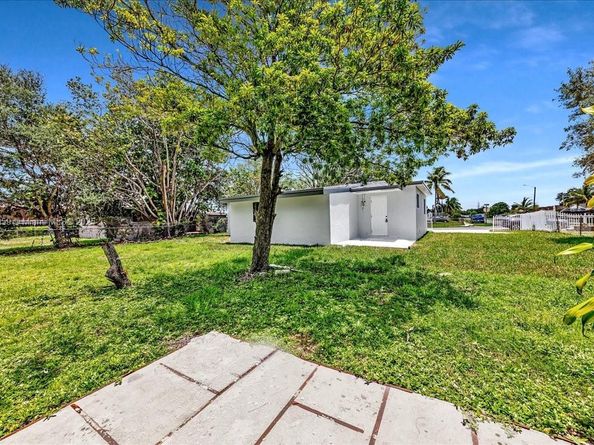 3381 NW 210th Ter, Miami Gardens FL 33056