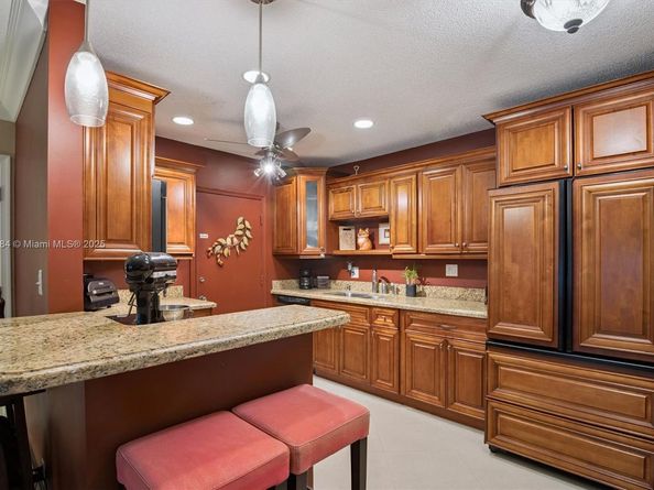 5900 NE 22nd Way 802, Fort Lauderdale FL 33308