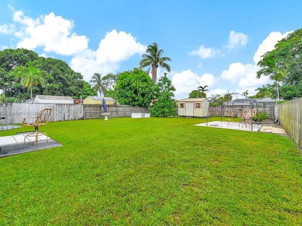 713 SW 6th Ave, Hallandale Beach FL 33009