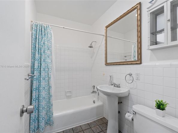 6580 Santona St A42, Coral Gables FL 33146