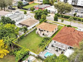 831 NW 21st Ct, Miami FL 33125