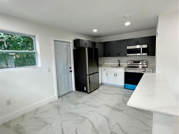 1451-1453 NW 34th st, Miami FL 33142