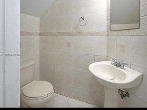 6690 NW 38th Dr, Lauderhill FL 33319