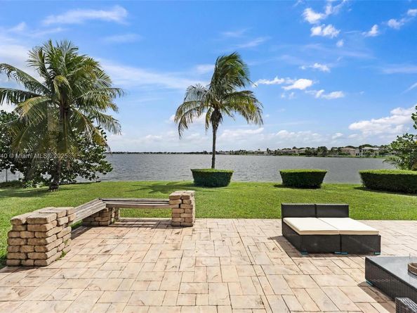 17018 SW 52nd Ct, Miramar FL 33027