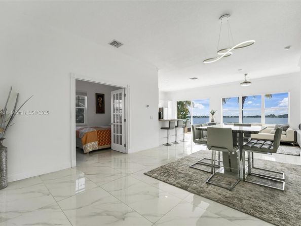 17018 SW 52nd Ct, Miramar FL 33027