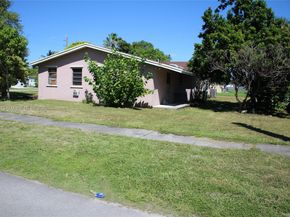 15121 SW 105th Ct, Miami FL 33176