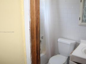 15121 SW 105th Ct, Miami FL 33176