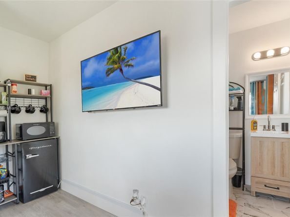 919 NW 13th St, Fort Lauderdale FL 33311