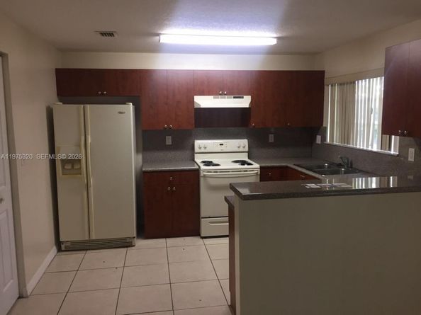 13950 SW 260th St 101, Homestead FL 33032