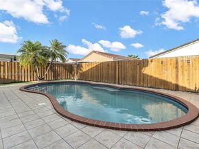 17403 SW 142nd Pl, Miami FL 33177