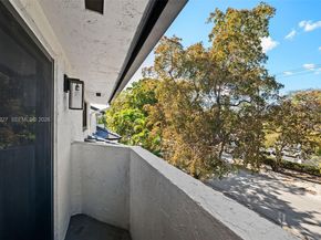 5750 Turin St 203, Coral Gables FL 33146