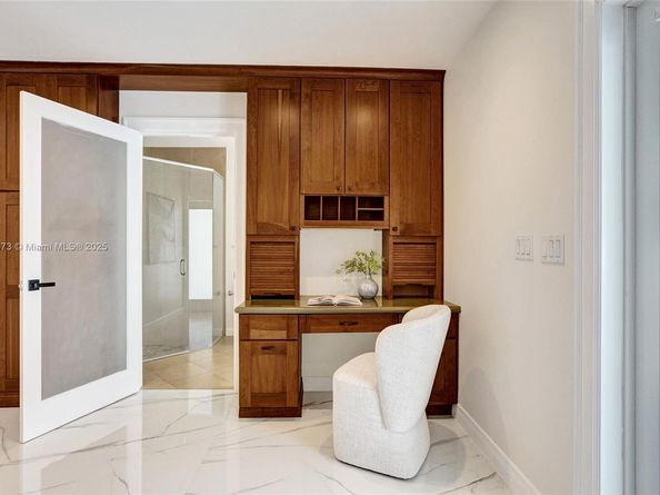 300 W Chaminade Dr, Hollywood FL 33021