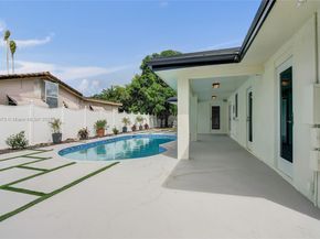 300 W Chaminade Dr, Hollywood FL 33021