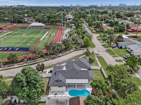 300 W Chaminade Dr, Hollywood FL 33021