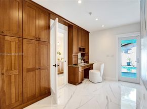 300 W Chaminade Dr, Hollywood FL 33021