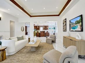 300 W Chaminade Dr, Hollywood FL 33021