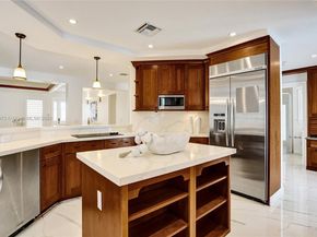 300 W Chaminade Dr, Hollywood FL 33021