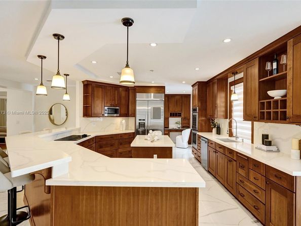 300 W Chaminade Dr, Hollywood FL 33021