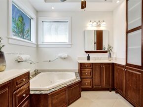 300 W Chaminade Dr, Hollywood FL 33021