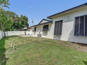 300 W Chaminade Dr, Hollywood FL 33021