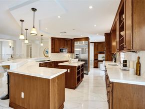 300 W Chaminade Dr, Hollywood FL 33021