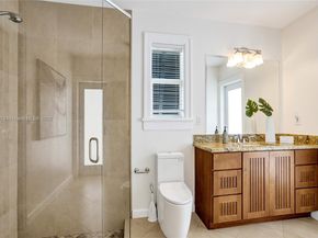 300 W Chaminade Dr, Hollywood FL 33021
