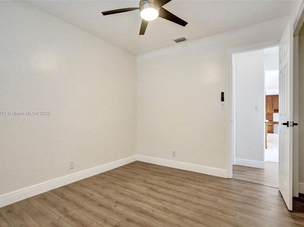 300 W Chaminade Dr, Hollywood FL 33021