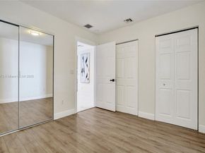 300 W Chaminade Dr, Hollywood FL 33021