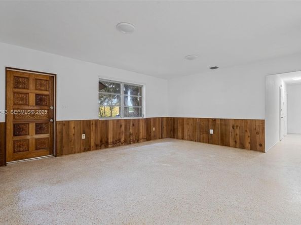 11550 SW 108th Ct, Miami FL 33176