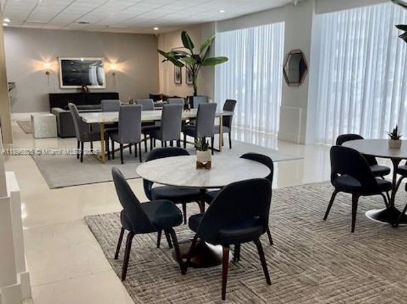 3140 S Ocean Dr 1105, Hallandale Beach FL 33009