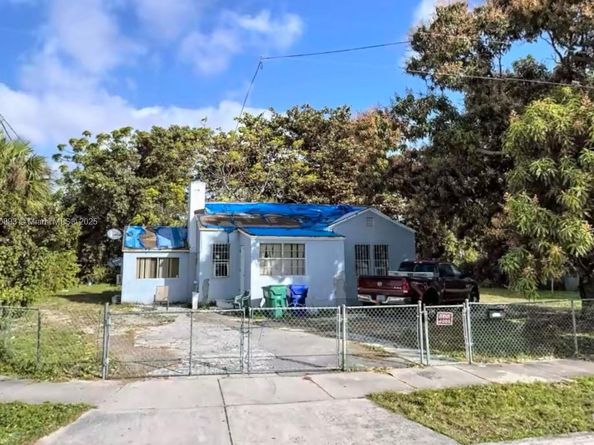 1391 NW 55th Ter, Miami FL 33142