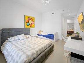 1100 Biscayne Blvd 3104, Miami FL 33132