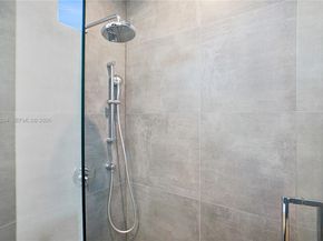 355 NW 50th St, Miami FL 33127