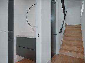 355 NW 50th St, Miami FL 33127