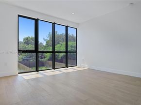 355 NW 50th St, Miami FL 33127