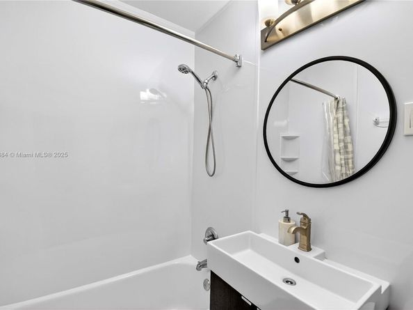 708 SW 19th St, Fort Lauderdale FL 33315