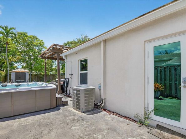 708 SW 19th St, Fort Lauderdale FL 33315