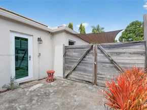 708 SW 19th St, Fort Lauderdale FL 33315